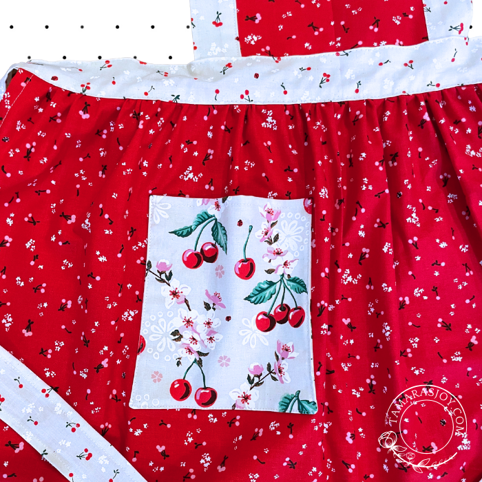 close up of the pocket on the apron